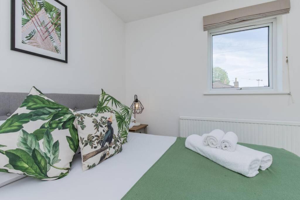 Stylish Townhouse In The Heart Of Summertown Оксфорд Экстерьер фото
