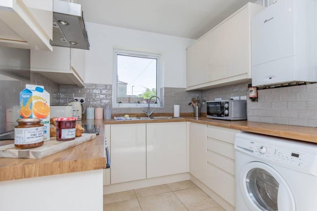 Stylish Townhouse In The Heart Of Summertown Оксфорд Экстерьер фото